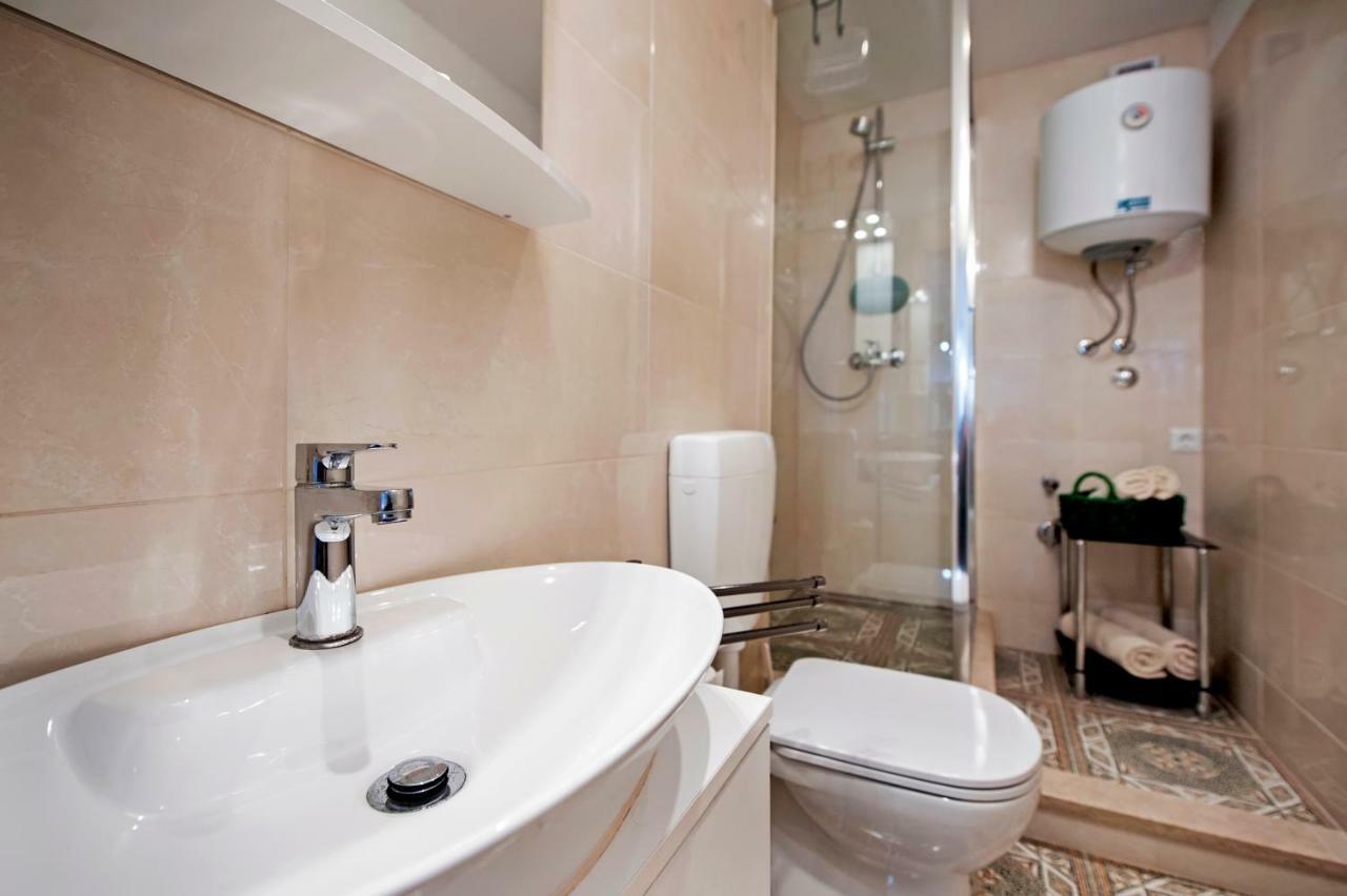 Apartman Delfin Ровінь Екстер'єр фото